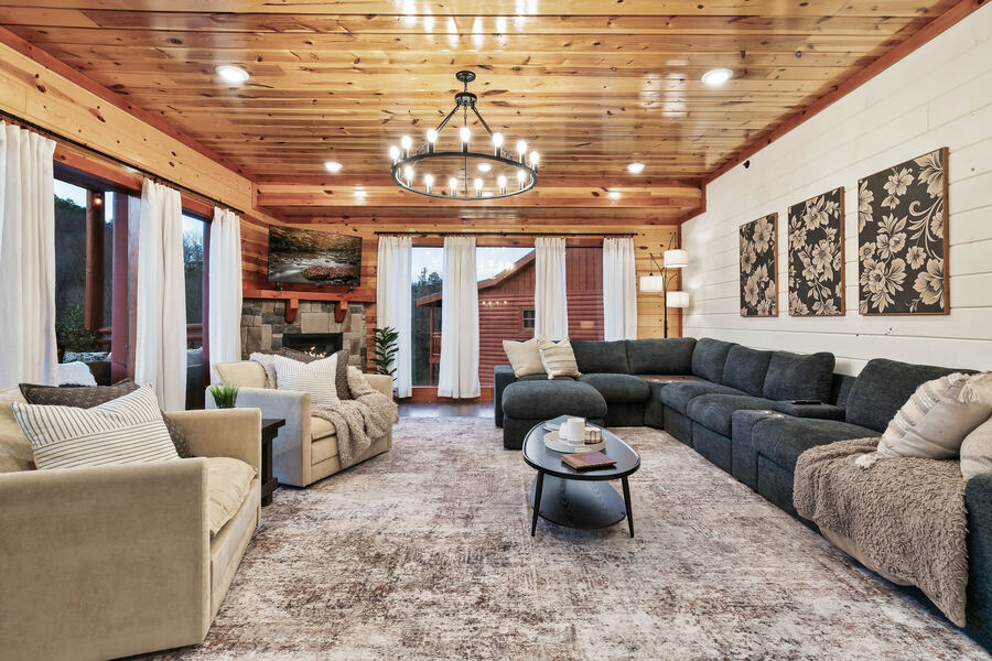 Blackhawk Lodge — interior